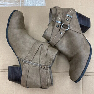 Indigo Rd Brown‎ Leather Boots Angle Women's Size 8.5